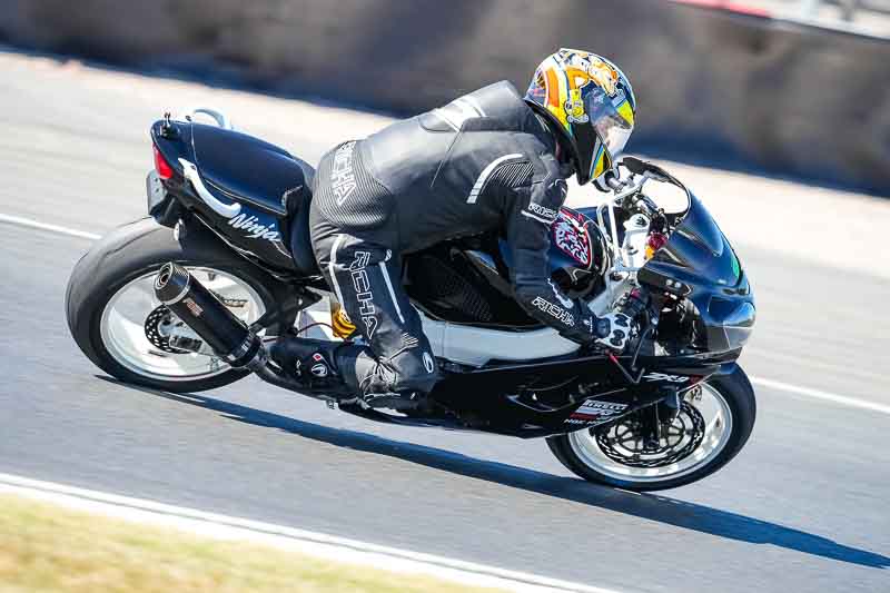 donington no limits trackday;donington park photographs;donington trackday photographs;no limits trackdays;peter wileman photography;trackday digital images;trackday photos